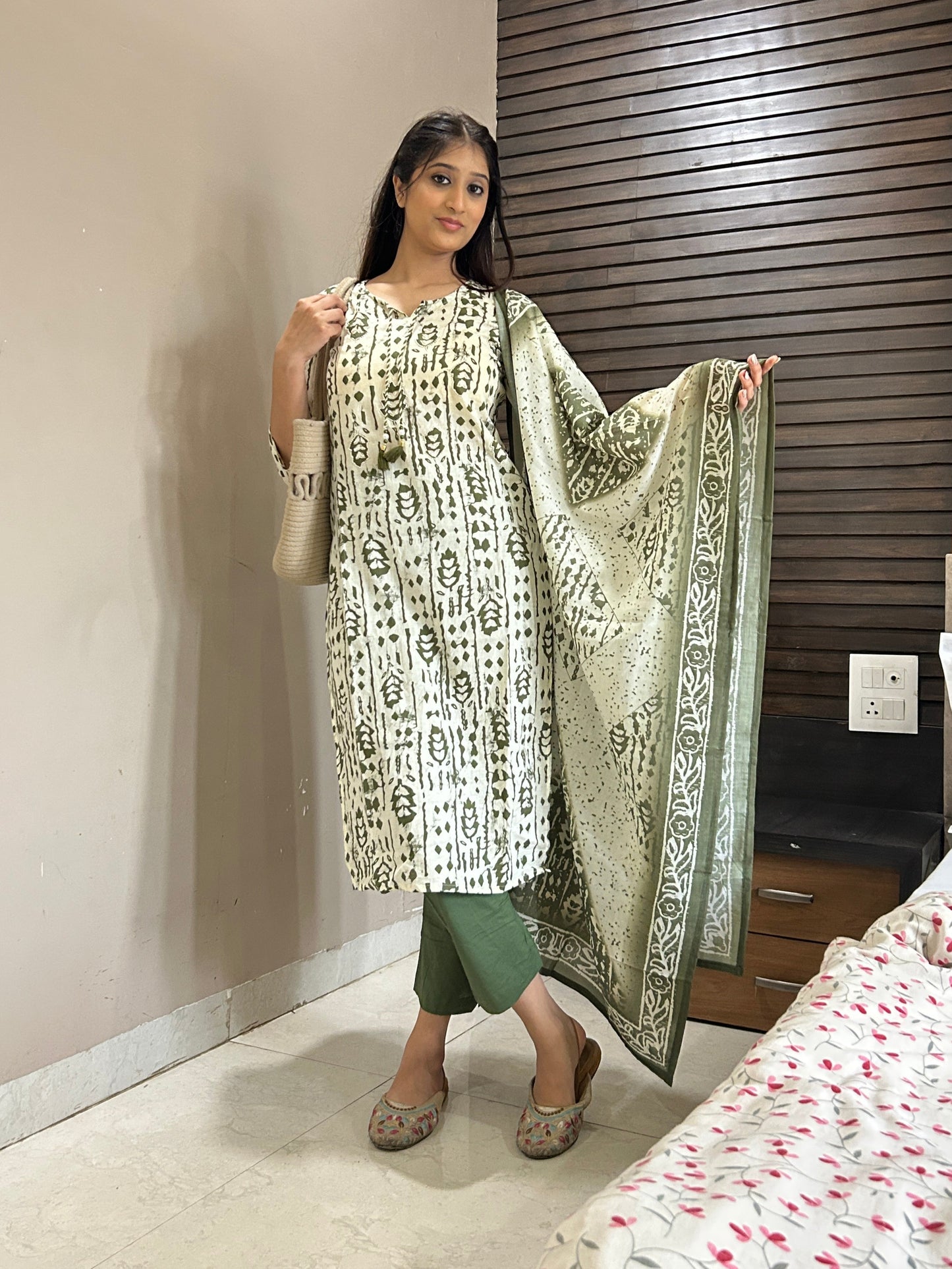 Elegant Green & White Handblock Cotton 3-Piece Suit Set – Comfortable Daily Ethnic Wear