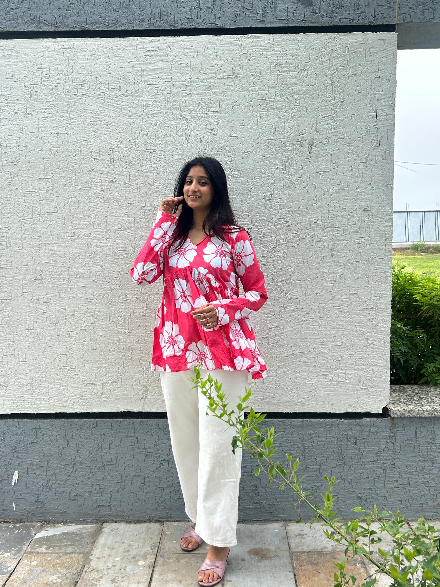 Floral Cotton Short Kurti with Full Sleeves – Casual & Comfortable Women’s Ethnic Wear