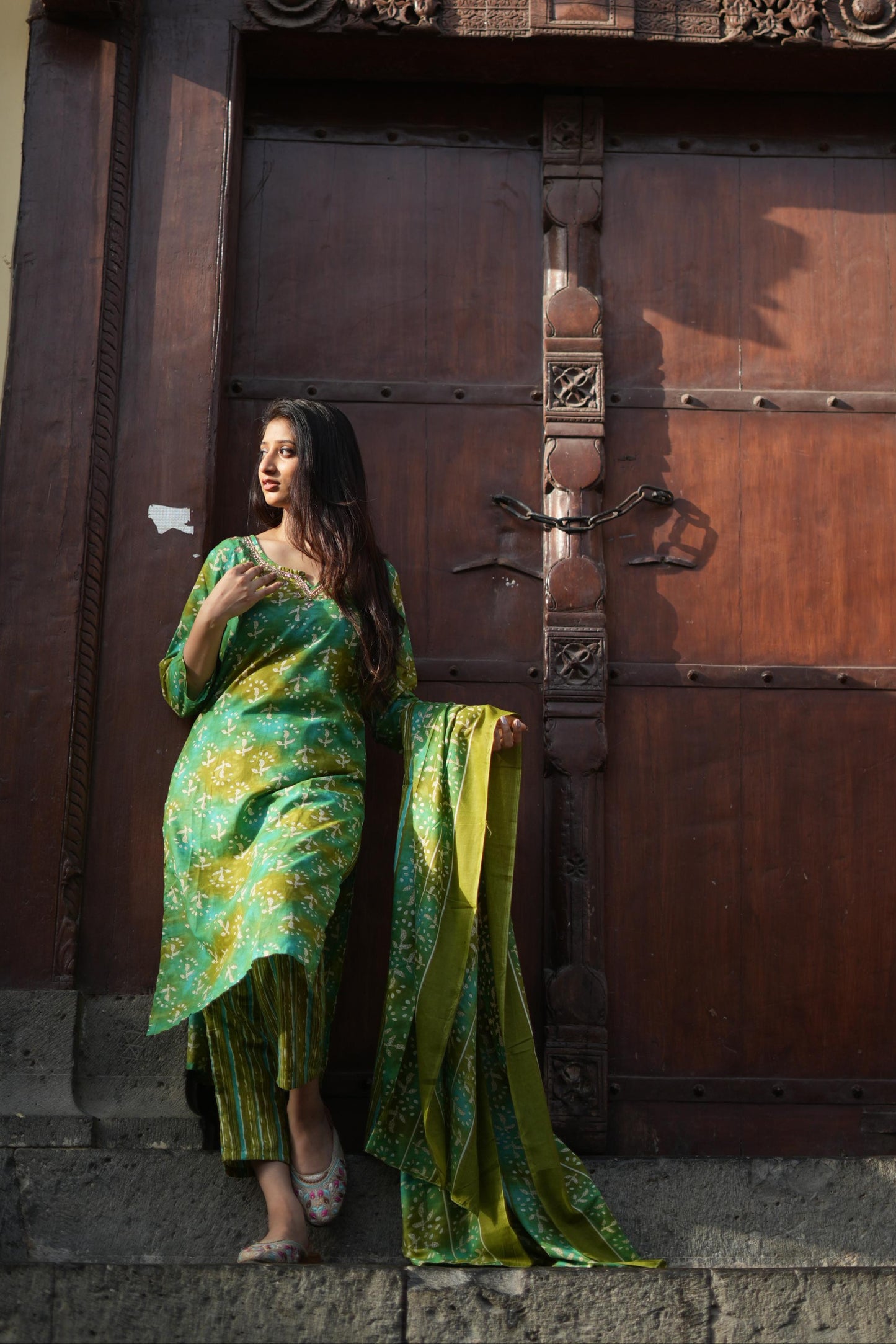 Green Handcrafted Bandhani Print Cotton Kurta Set with Dupatta – Ethnic Elegance by APSSARA